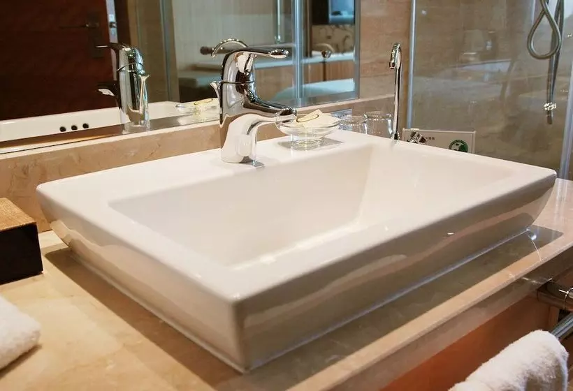 The Brigh Radiance Hotel Weihai