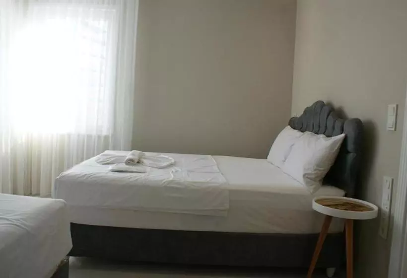 هاستل The Empress Theodora Hotel Ll