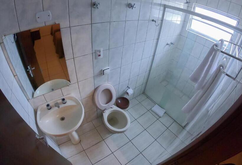 בית מלון כפרי Lito Palace