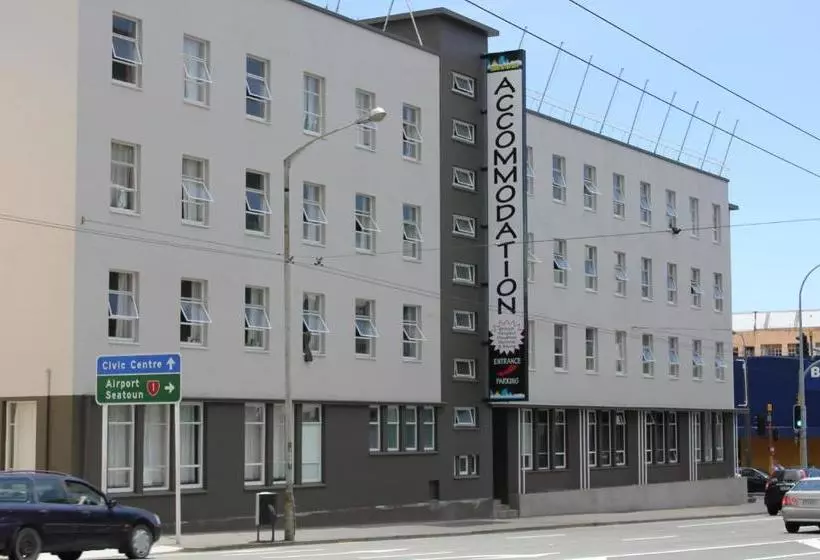 בית מלון כפרי Lodge In The City