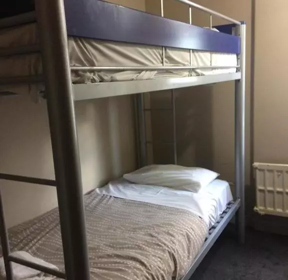 בית מלון כפרי Lodge In The City