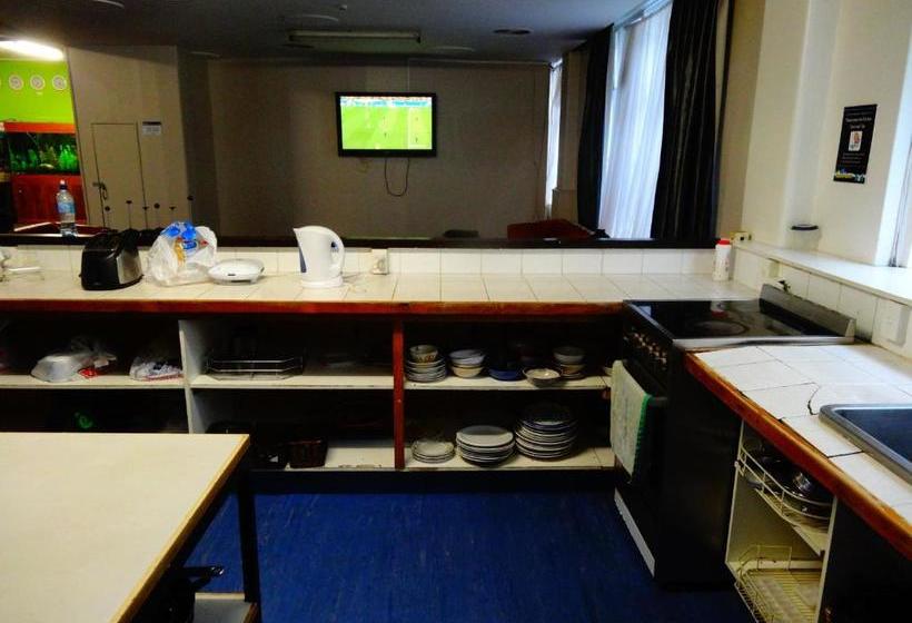 Отель Lodge In The City