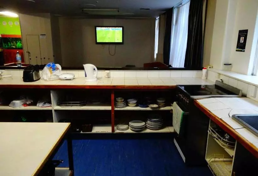 בית מלון כפרי Lodge In The City