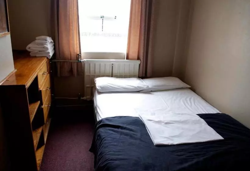 בית מלון כפרי Lodge In The City