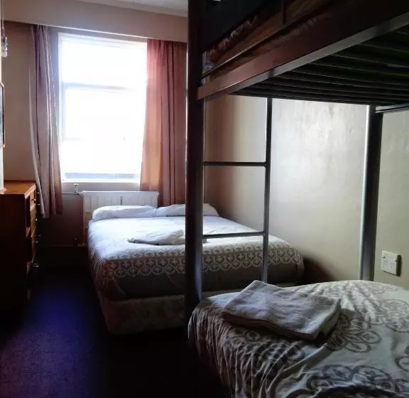 בית מלון כפרי Lodge In The City