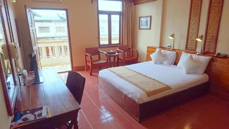 Pakse Hotel & Restaurant