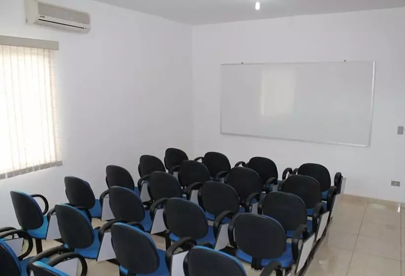 Отель Recanto Do Teimoso Pouso Alegre