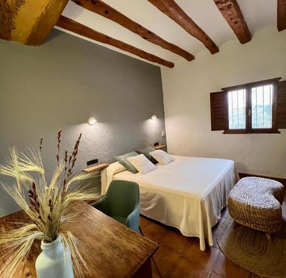 فندق ريفى Caseta Nova