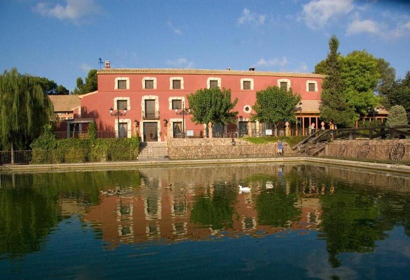 فندق ريفى Caseta Nova