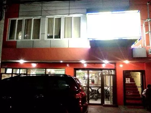 Golden City Hotel
