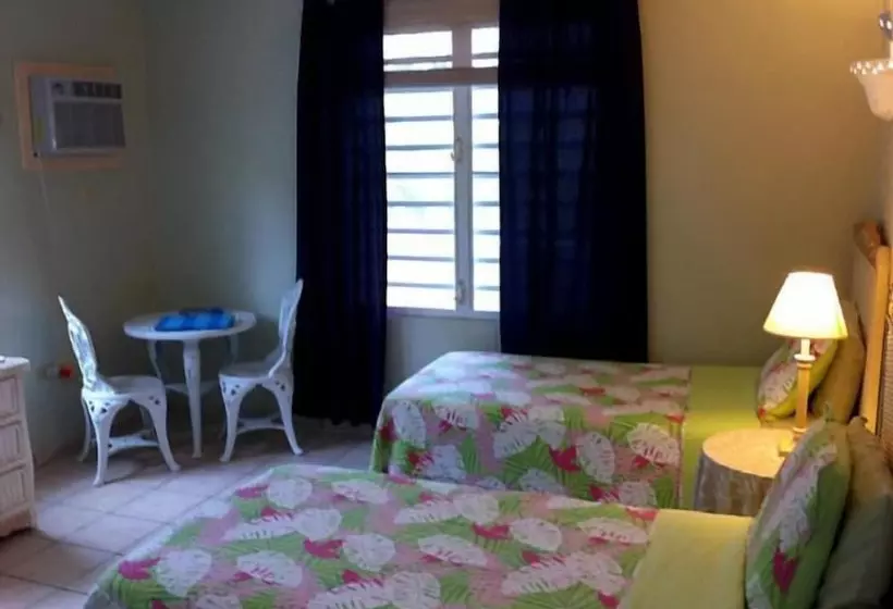 هتل Dos Angeles Del Mar Bed And Breakfast