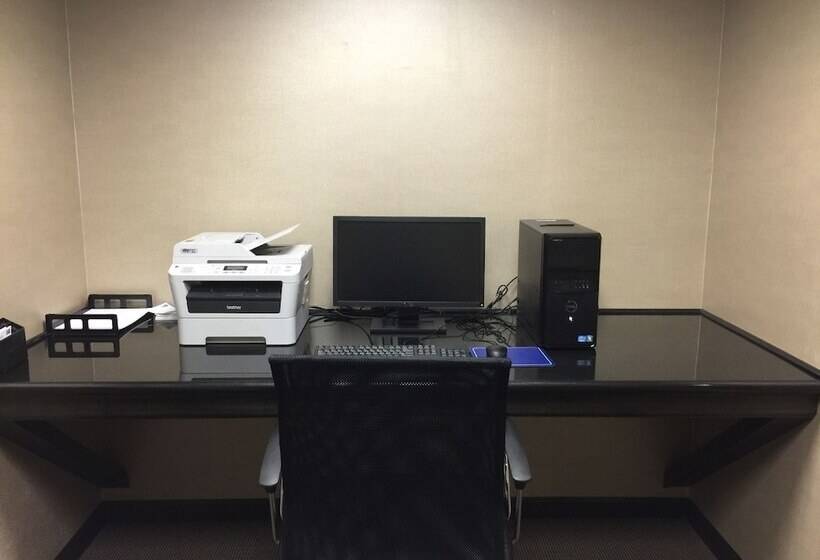 Szálloda Holiday Inn Express And Suites   Bradford, An Ihg