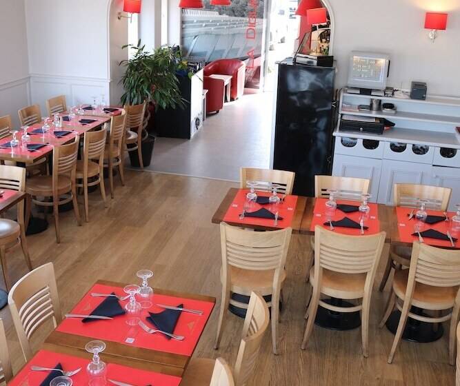 فندق Hôtel De La Digue