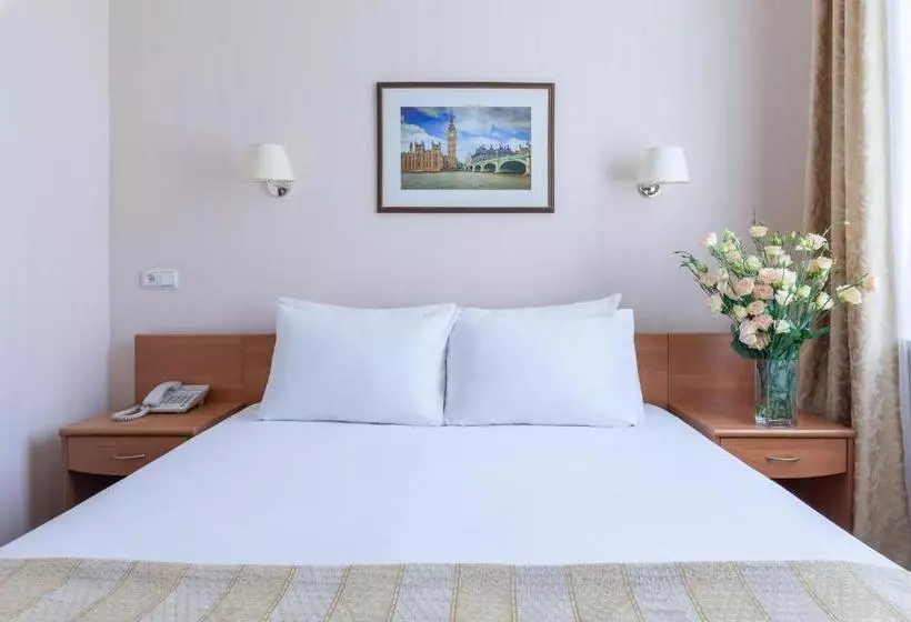 בית מלון כפרי Tourist