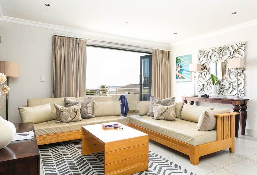 Harbour House Hotel   Harbour Square