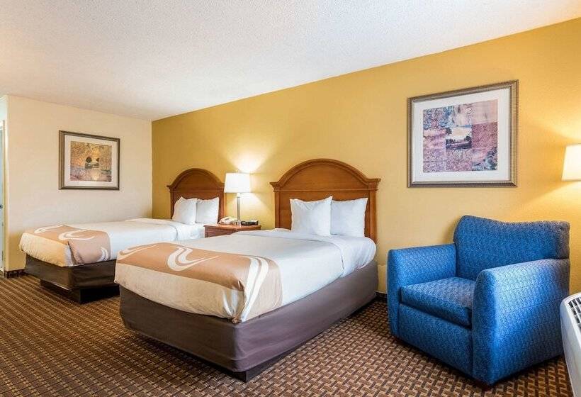 בית מלון כפרי Quality Inn North