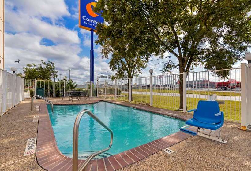 فندق Comfort Inn & Suites Selma Near Randolph Afb