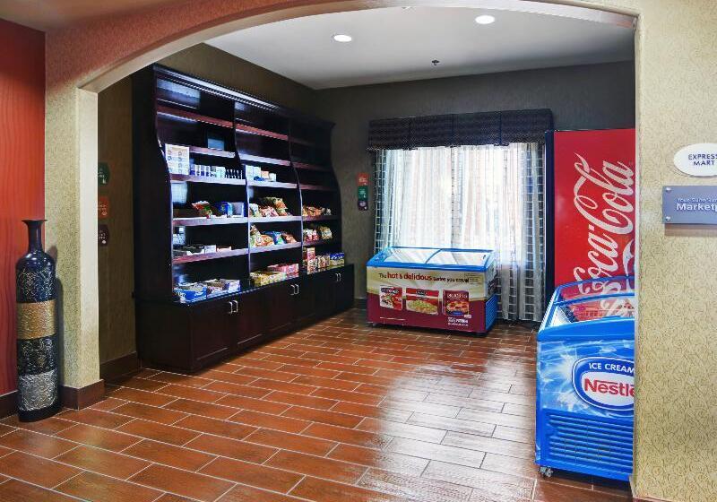 בית מלון כפרי Comfort Suites Lake Worth