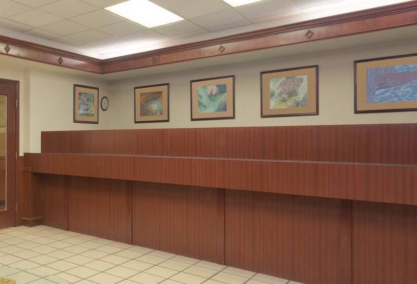 酒店 Days Inn By Wyndham Crystal River