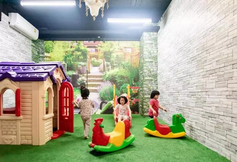 Grand Howard Hotel Bangkok