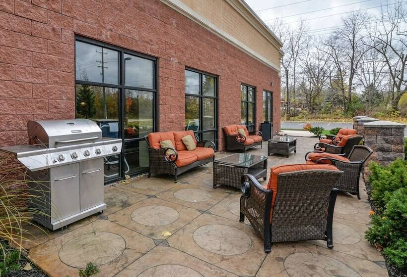 בית מלון כפרי Hampton Inn & Suites Detroit/chesterfield Township