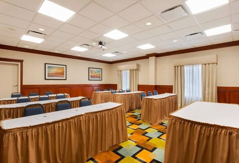 בית מלון כפרי Hampton Inn & Suites Detroit/chesterfield Township