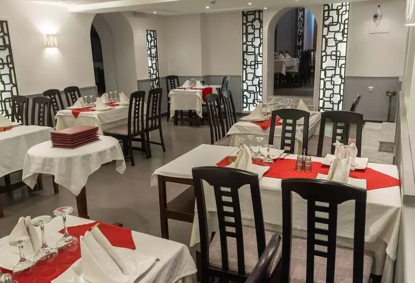 هتل Hôtel Suisse