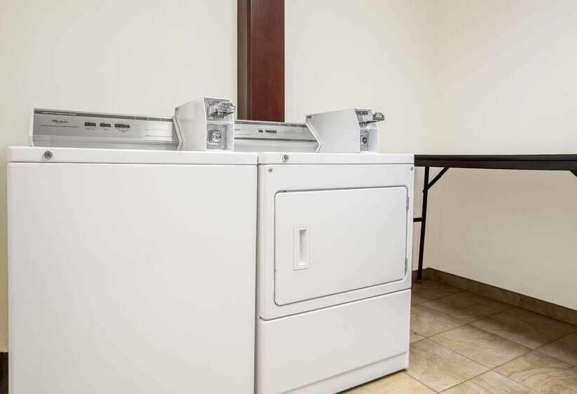 ホテル Super 8 By Wyndham Cedar Falls