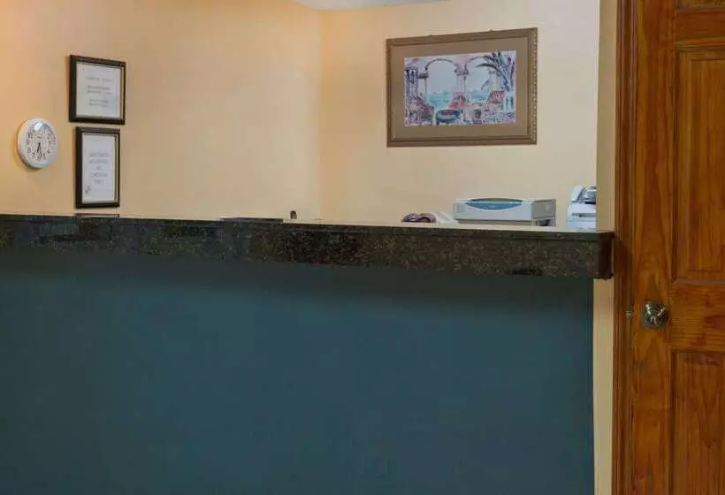 호텔 Super 8 By Wyndham Chipley