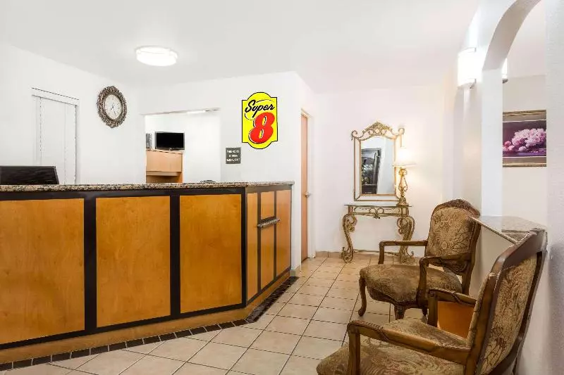 酒店 Super 8 By Wyndham Cloverdale Wine Country