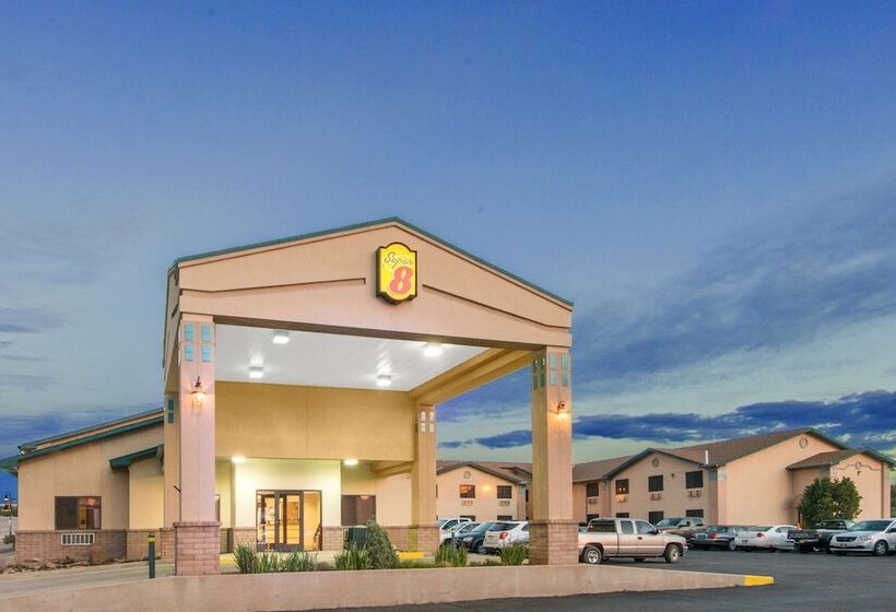 Отель Super 8 By Wyndham Santa Rosa