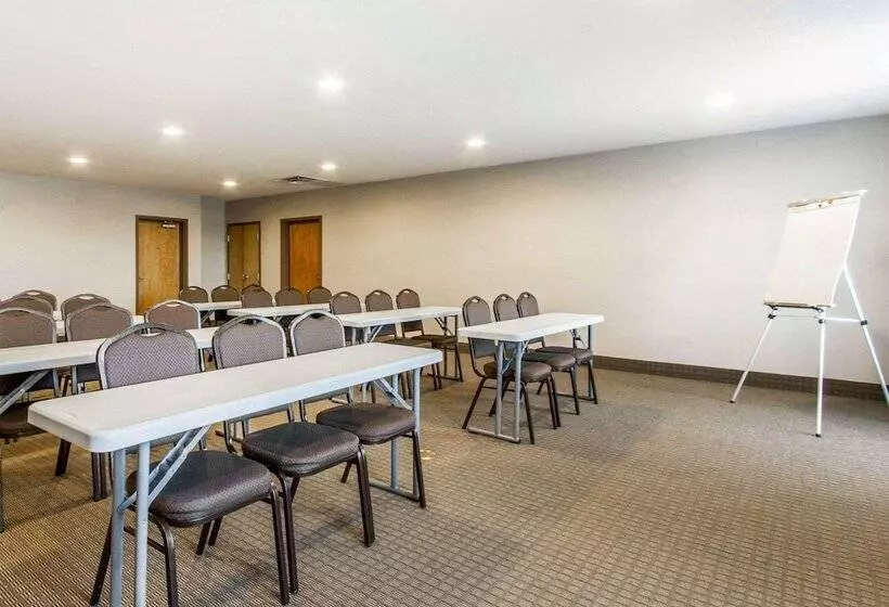 בית מלון כפרי Comfort Suites Florence Shoals Area