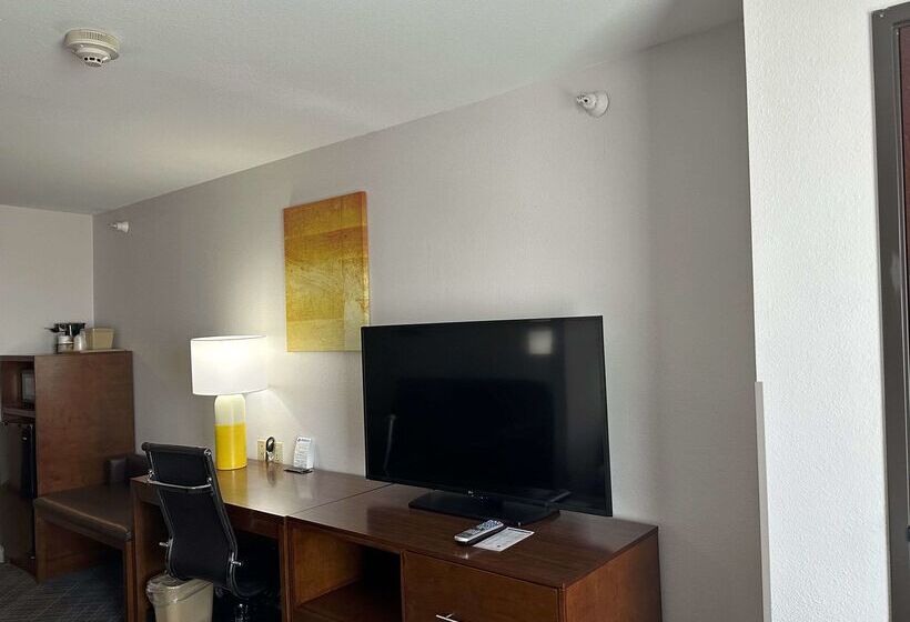 Отель Comfort Suites Jacksoncape Girardeau