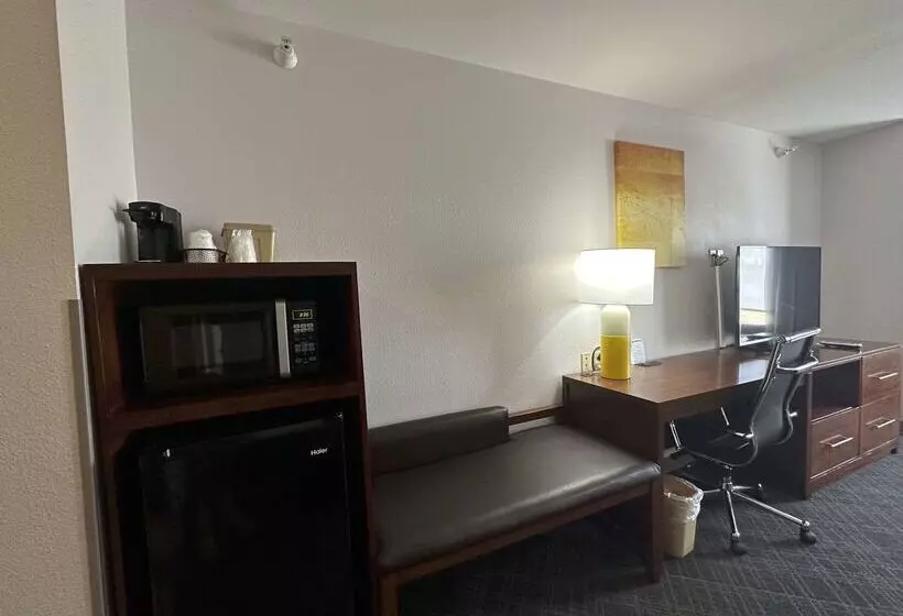 ホテル Comfort Suites Jacksoncape Girardeau