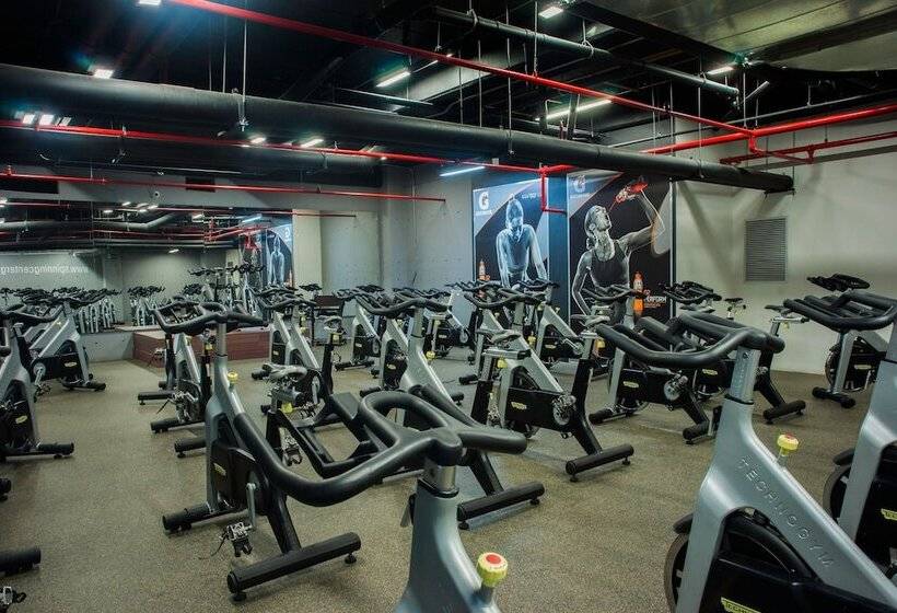 בית מלון כפרי Fairfield By Marriott Bogota Embajada