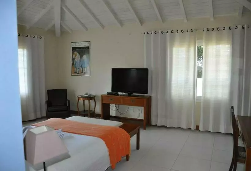 Отель Ferradura Parque Pousada