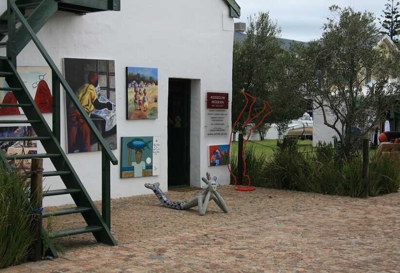 בית מלון כפרי Harbour House