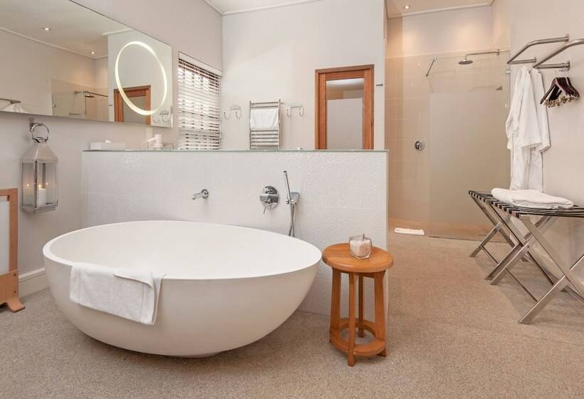 בית מלון כפרי Harbour House