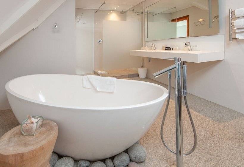 בית מלון כפרי Harbour House