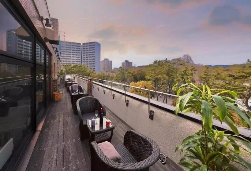 ホテル Minamisenri Crystal