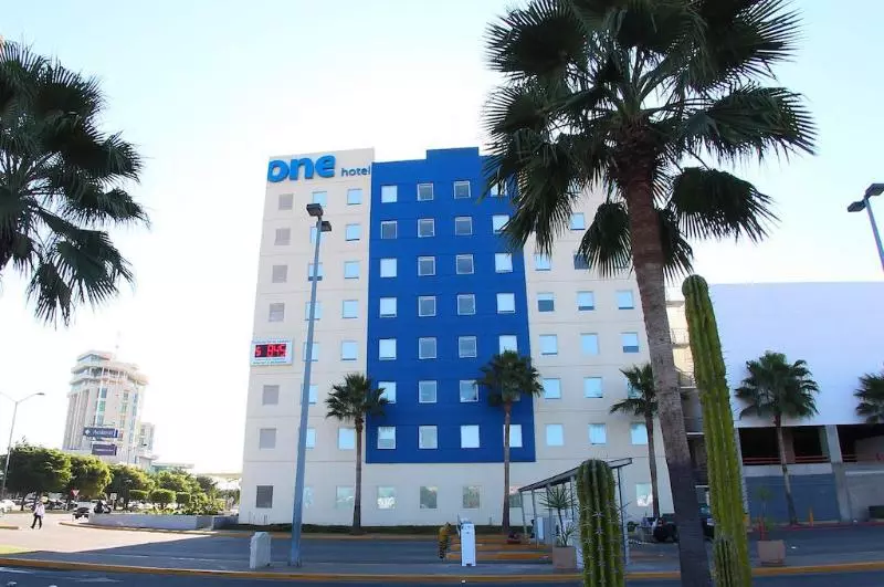 Отель One Culiacan Forum