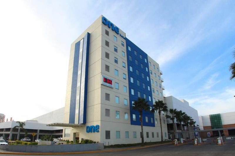 Отель One Culiacan Forum