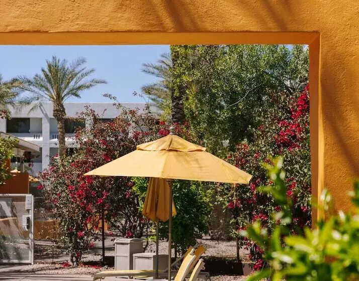 فندق The Monarch