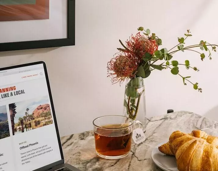 فندق The Monarch