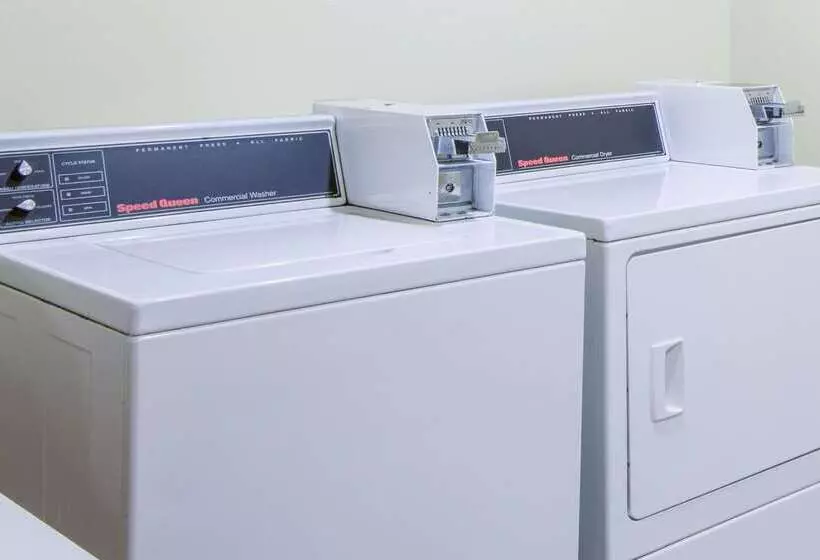 酒店 Super 8 By Wyndham Wheeling Wv