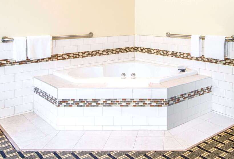 בית מלון כפרי Super 8 By Wyndham Wheeling Wv