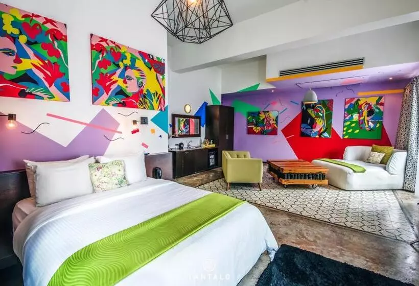 Tantalo Hotel Kitchen Roofbar