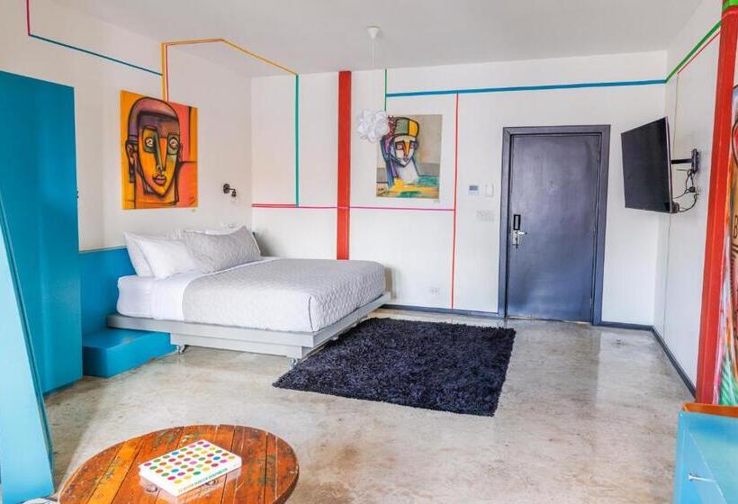 Tantalo Hotel Kitchen Roofbar