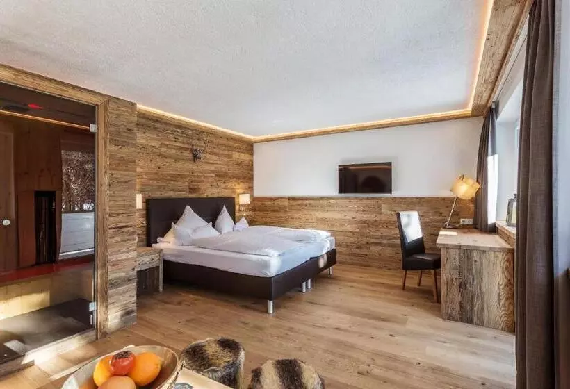 Almhof Kitzlodge   Alpine Lifestyle