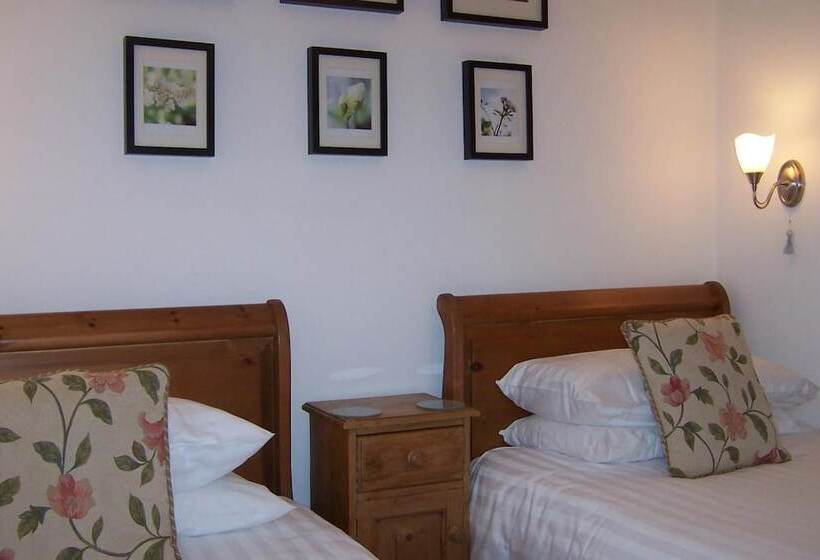 ホテル Caddon View Country Guest House